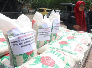 Pelajar SMAN 1 Banda Aceh Sumbang 1 Ton Beras untuk Rohingya