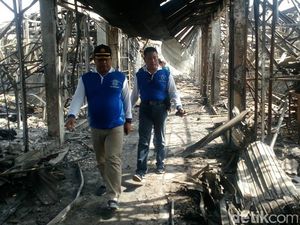 230 Kios Pasar Benpas Terbakar, Polisi: Kerugian Lebih Rp 2 Miliar 230 Kios Pasar Benpas Terbakar, Polisi: Kerugian Lebih Rp 2 Miliar
