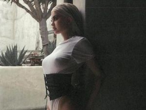 Kylie Jenner Diklaim Hamil Anak Travis Scott