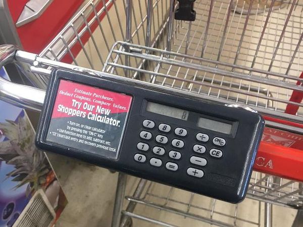 Wuih! Troli Supermarket Makin Canggih dengan Kalkulator hingga Charger HP