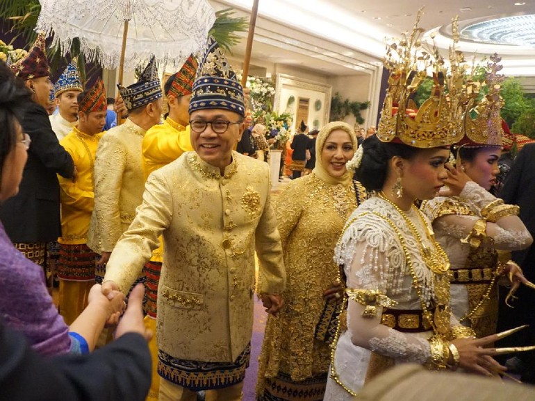 Sejarah Pakaian Tradisional Melayu Kebudayaan dan Kesenian Indonesia