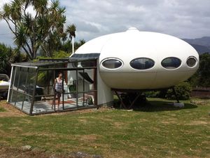 Unik, Ada Rumah Berbentuk UFO di Selandia Baru