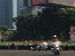 Atraksi di Motor, Polwan Jatuh dan Moge Jalan Sendiri