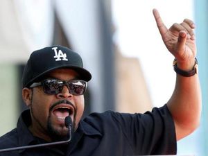 Dirinya Dijadikan Meme, Ice Cube Serang Balik Elon Musk Dirinya Dijadikan Meme, Ice Cube Serang Balik Elon Musk