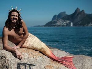 Kisah Pria yang Ingin Jadi Putri Duyung