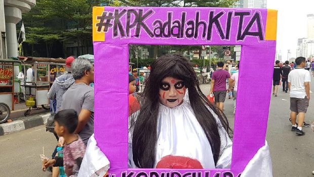 Awasi Praperadilan Setya Novanto, Emak-emak Aksi di CFD