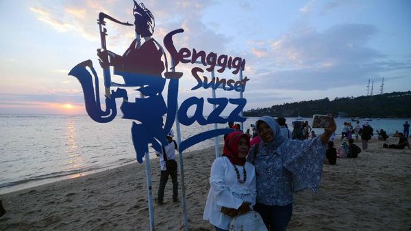 Romantisme Senggigi Sunset Jazz