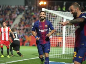 Suarez Tandai Penampilan ke-100 dengan Gaya