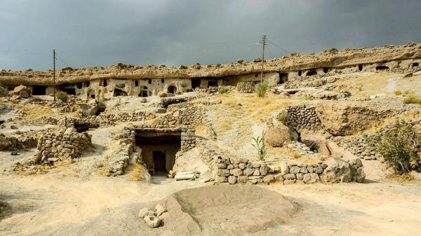 Foto : Orang-orang Iran yang Hidup di Gua