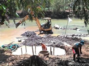 Krisis Air Bersih, Warga Banjarnegara Buat Sumur Resapan