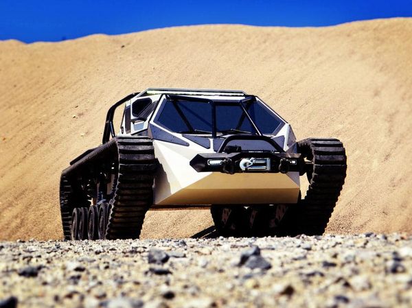 Hobi Baru Orang Kaya: Beli Tank Mewah Rp 8 Miliar