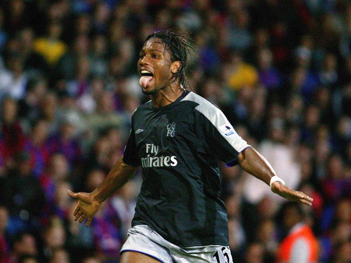 LONDON - AUGUST 24: Didier Drogba of Chelsea celebrates during the Barclays Premiership match between Crystal Palace and Chelsea at Selhurst Park on August 24, 2004 in London. (Photo by Jo Caird/Getty Images)