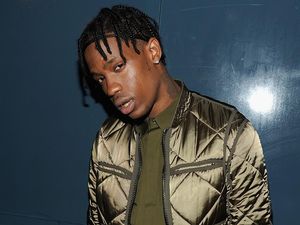Heboh Konser Berdarah Travis Scott, Netizen Bandingkan dengan Linkin Park Heboh Konser Berdarah Travis Scott, Netizen Bandingkan dengan Linkin Park