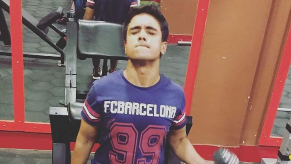 Foto: Ekspresi Kocak Orang-orang Saat Latihan Beban di Gym