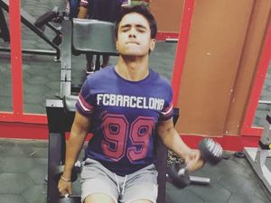 Foto: Ekspresi Kocak Orang-orang Saat Latihan Beban di Gym