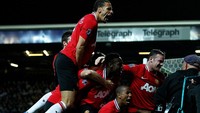 Ada 37 operan dalam gol Ashley Young saat Manchester United menang 2-0 atas Blackburn Rovers pada 2 April 2012. (Foto: Clive Brunskill/Getty Images)