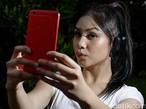 Yuk Selfie dan Dapatkan Smartphone dan Voucher Jutaan Rupiah Yuk Selfie dan Dapatkan Smartphone dan Voucher Jutaan Rupiah