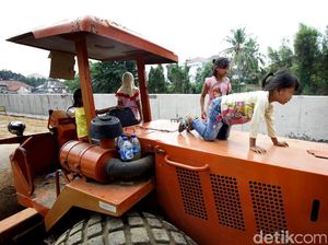 Ada Bahaya Mengintai Saat Anak-anak Bermain di Lahan Proyek