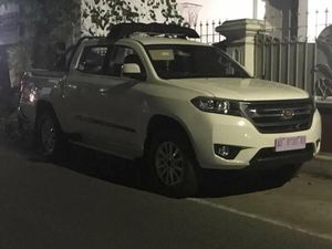 Mobil Esemka Kok Mirip Lagi Mobil China?