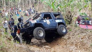 Main Tanah Bareng Pecinta Offroad 4x4 di Purworejo