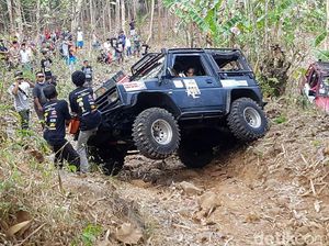 Main Tanah Bareng Pecinta Offroad 4x4 di Purworejo
