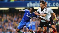 Samuel Etoo (2013-2014). Mencetak satu gol dalam enam laga awalnya bersama Chelsea di Premier League. (Foto: Julian Finney/Getty Images)