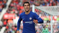 Alvaro Morata (2017- ). Mencetak enam gol dalam enam laga awalnya bersama Chelsea di Premier League. (Foto: Richard Heathcote/Getty Images)