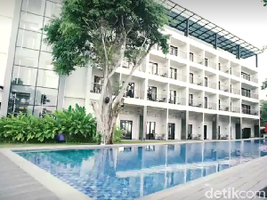 Pasang Tembok di Pantai, Hotel Aston Anyer Selamat dari Tsunami