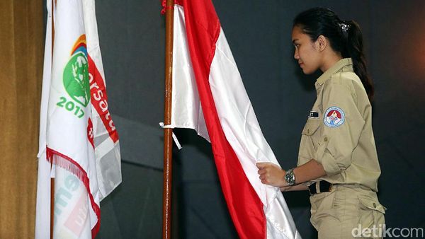 Menpora Kukuhkan Peserta Inti Kirab Pemuda Indonesia 2017