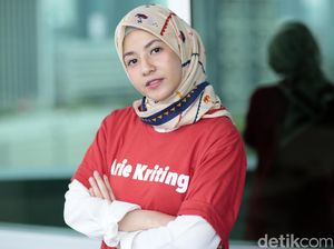 Senyum Manis Natasha Rizki