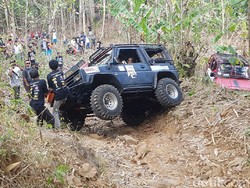 Ratusan Mobil 4x4 Hajar Habis Medan Offroad di Purworejo