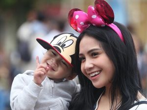 Potret Nagita dan Rafathar: Ibunya Imut, Anaknya Lucu