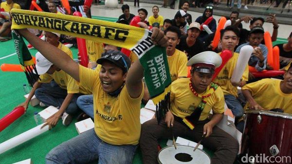 Polri Nobar Bhayangkara FC versus Persib