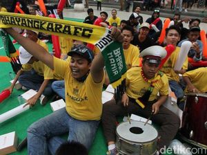 Polri Nobar Bhayangkara FC versus Persib