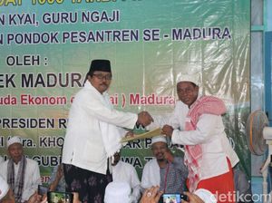 Kiai dan Guru Ngaji se-Madura Minta Jokowi Restui Khofifah