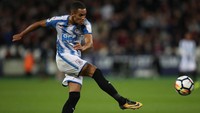 Tom Ince. Belum mencetak gol dari total 20 tembakan yang ia lepaskan di Premier League 2017/2018, dalam enam partai (540 menit) bersama Huddersfield. (Foto: Julian Finney/Getty Images)