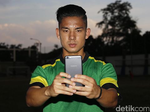 Sepakbola Indonesia yang Menyelamatkan Karier Kim