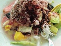 Sluuurp! Beragam Bahan Diracik dengan Es dan Sirop