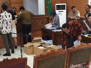 KPK akan Hadirkan 2 Ahli Hukum di Sidang Praperadilan Novanto
