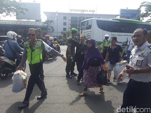 Sopir Angkot di Malang Demo, Penumpang Diangkut Kendaraan Petugas