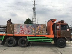 Wow, Tembok Berlin Telah Tiba di Kalijodo