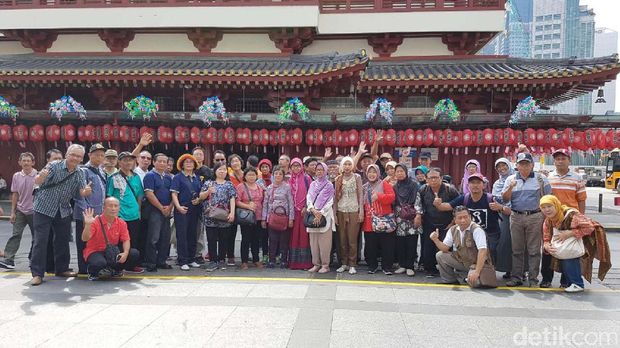 Guru di Pekalongan diajak piknik gratis