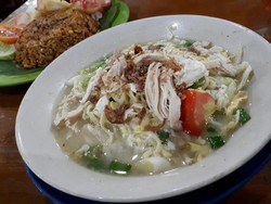 Bakmi Jogja: Menghangatkan Diri dengan Mie Godog Jawa Ditemani Wedang Ronde