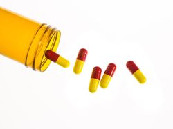 Malu karena Ereksi Tidak Sempurna, Amankah Minum Obat Kuat?