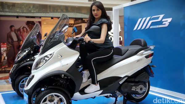 Piaggio MP3 500 Business Lebih Mahal dari Avanza