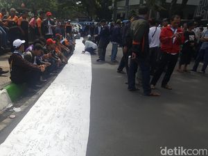 Ribuan Sopir Angkot di Malang Demo Tolak Transportasi Online
