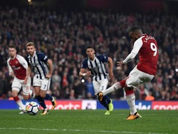 Dua Gol Lacazette Menangkan Arsenal
