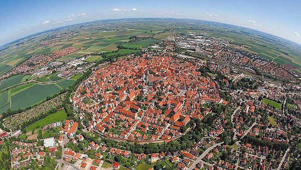Foto: Kota yang Dibangun di Atas Kawah Meteor dan Berlapis Berlian