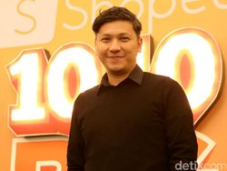 Gading Marten Merasa Intim Ikut Proyek Buku Yuni Shara