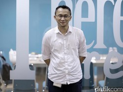 Berapa Lama Adhitya Mulya Garap Satu Buah Novel?